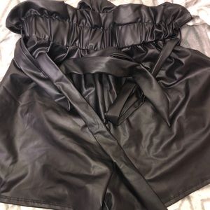 Fashion nova leather shorts